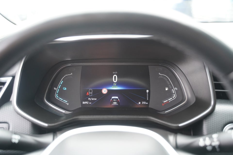 Renault Clio V 1,6 E-Tech Intens 5d