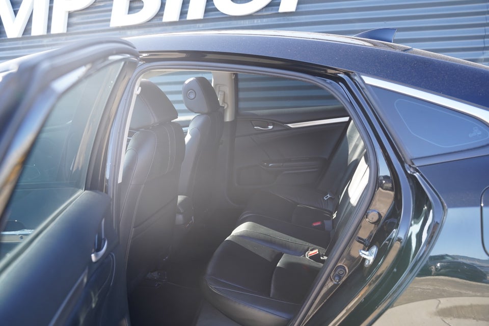 Honda Civic 1,5 VTEC Turbo Executive CVT 4d