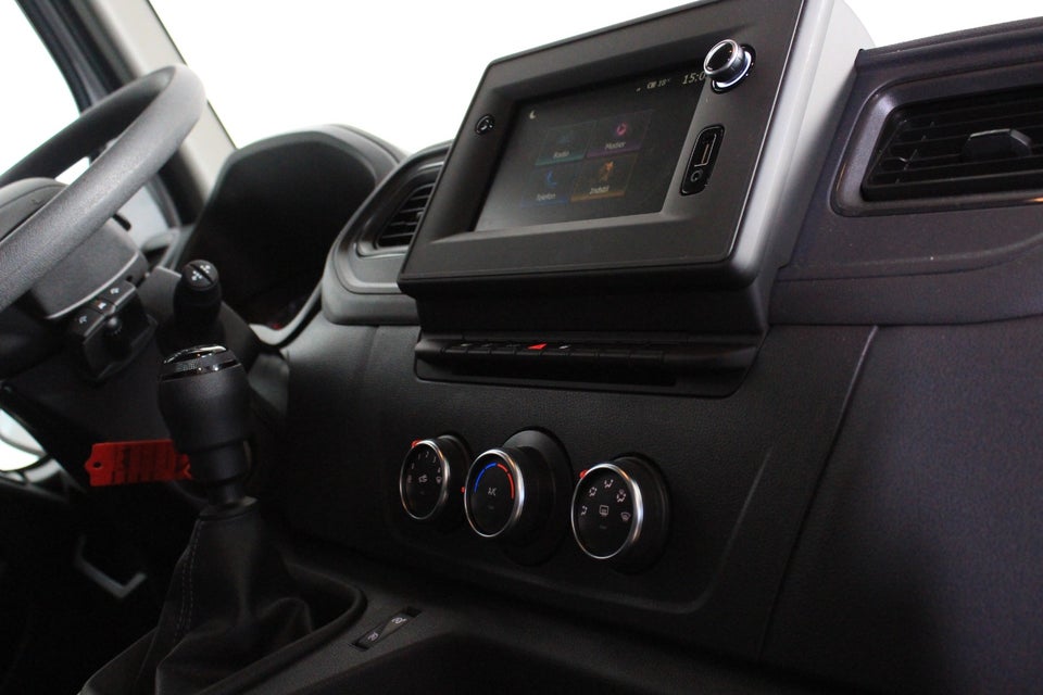 Nissan Interstar 2,3 dCi 150 L3H2 N-Connecta Van