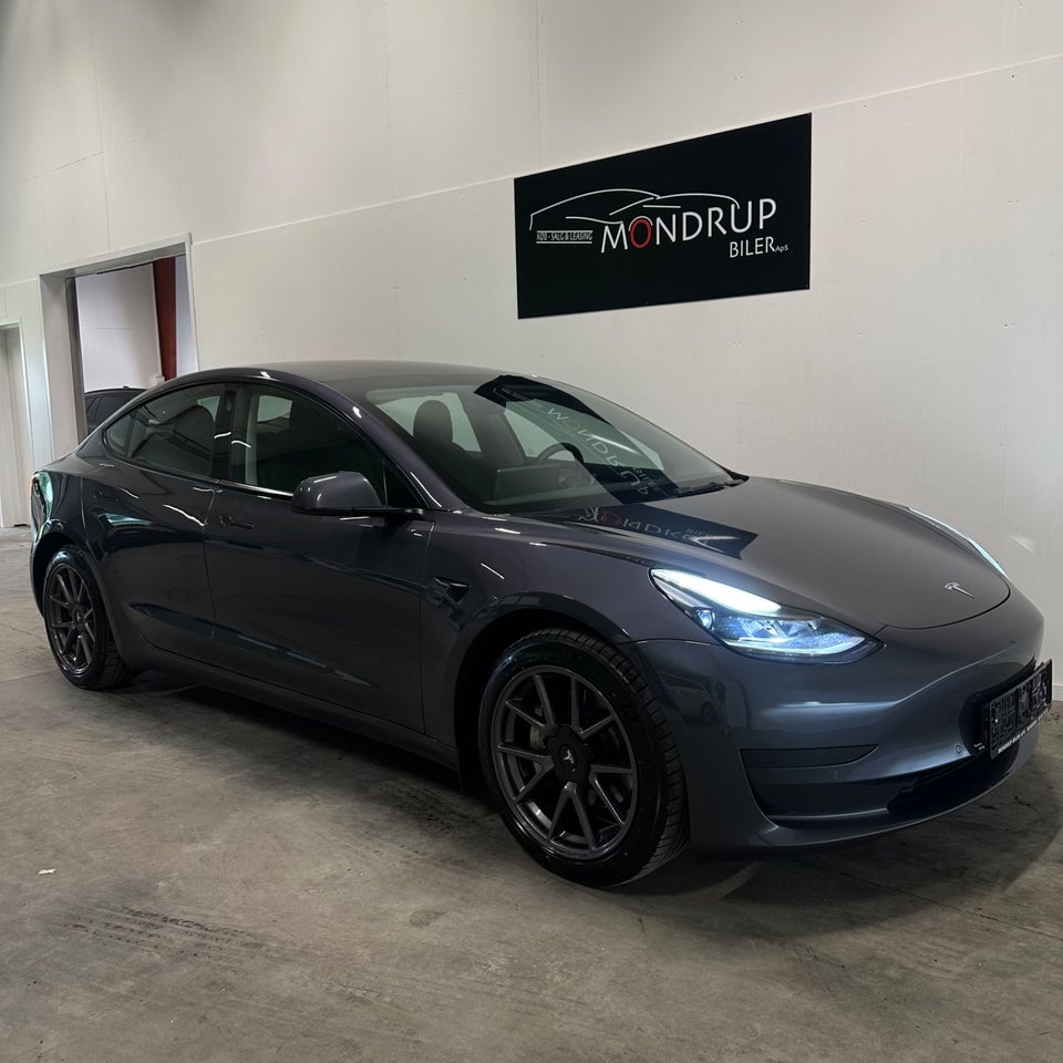 Tesla Model 3 Standard Range+ RWD 4d