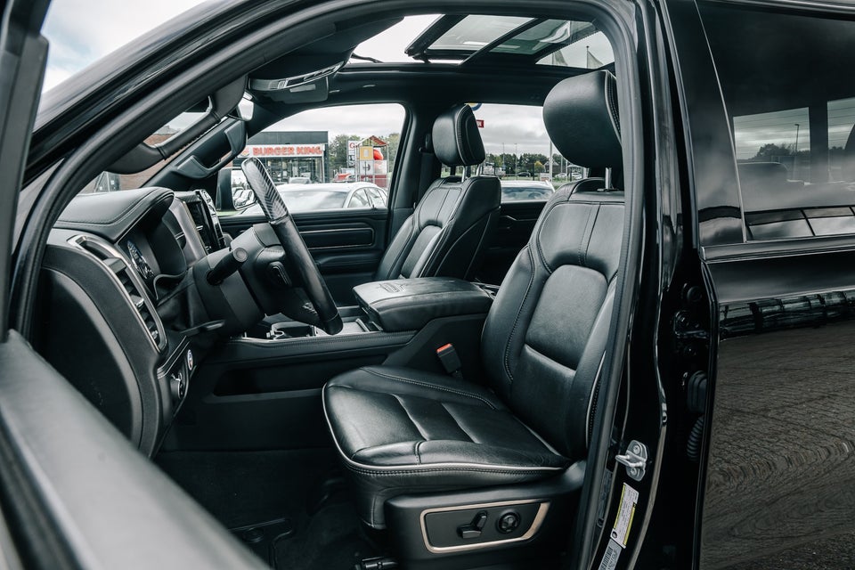 Dodge RAM 1500 5,7 V8 Laramie Crew Cab aut. 4x4 4d