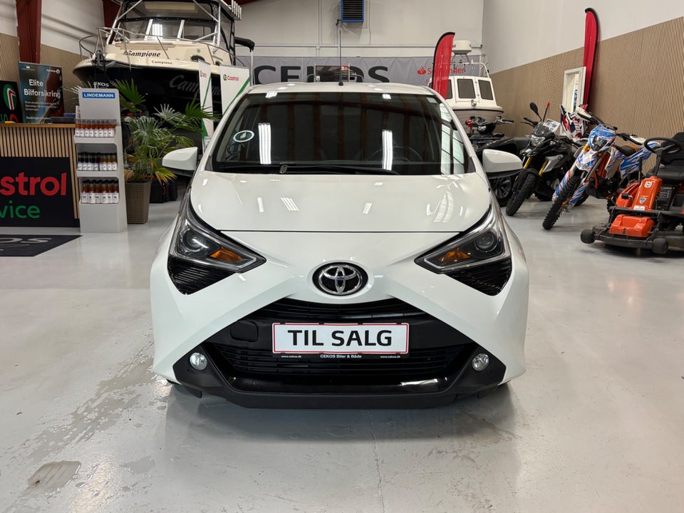Toyota Aygo 1,0 VVT-i x-press 5d