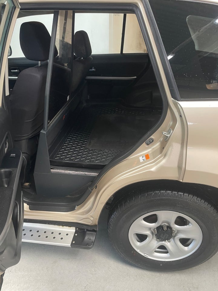 Suzuki Grand Vitara 1,9 DDiS GLS Van 5d