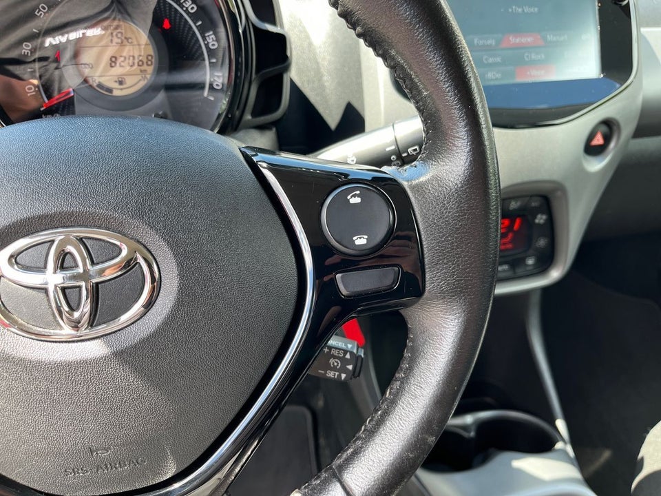 Toyota Aygo 1,0 VVT-i x-play 5d