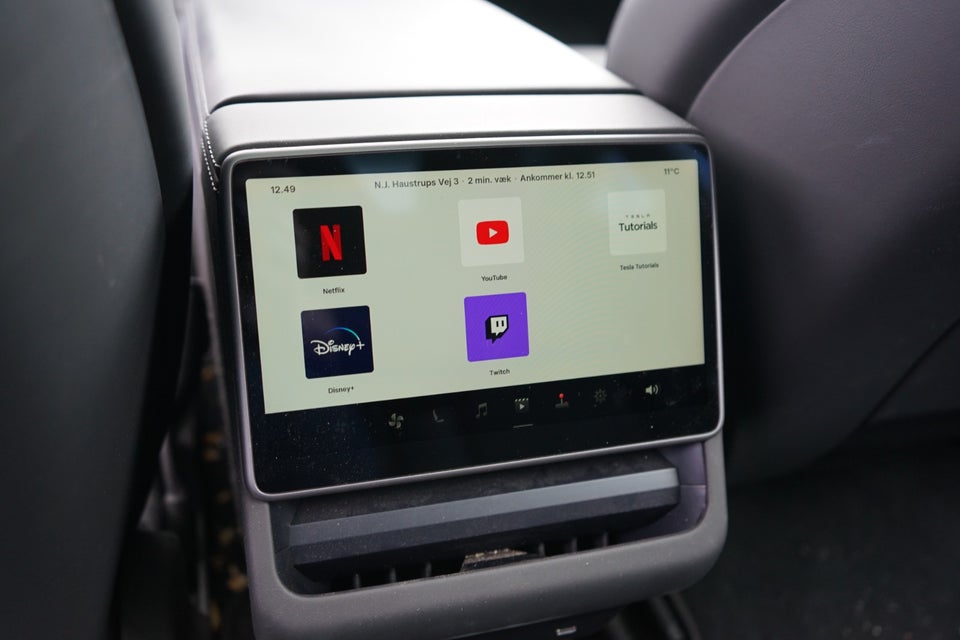 Tesla Model 3 Long Range AWD 4d