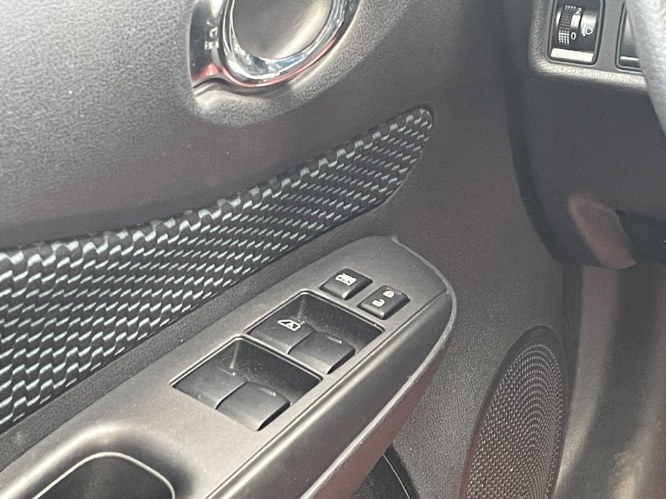 Nissan Note 1,2 Tekna 5d