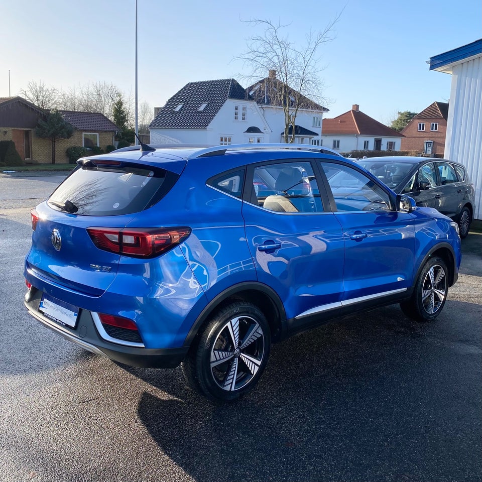 MG ZS EV Luxury 5d