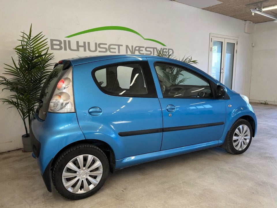 Peugeot 107 1,0 Urban 5d