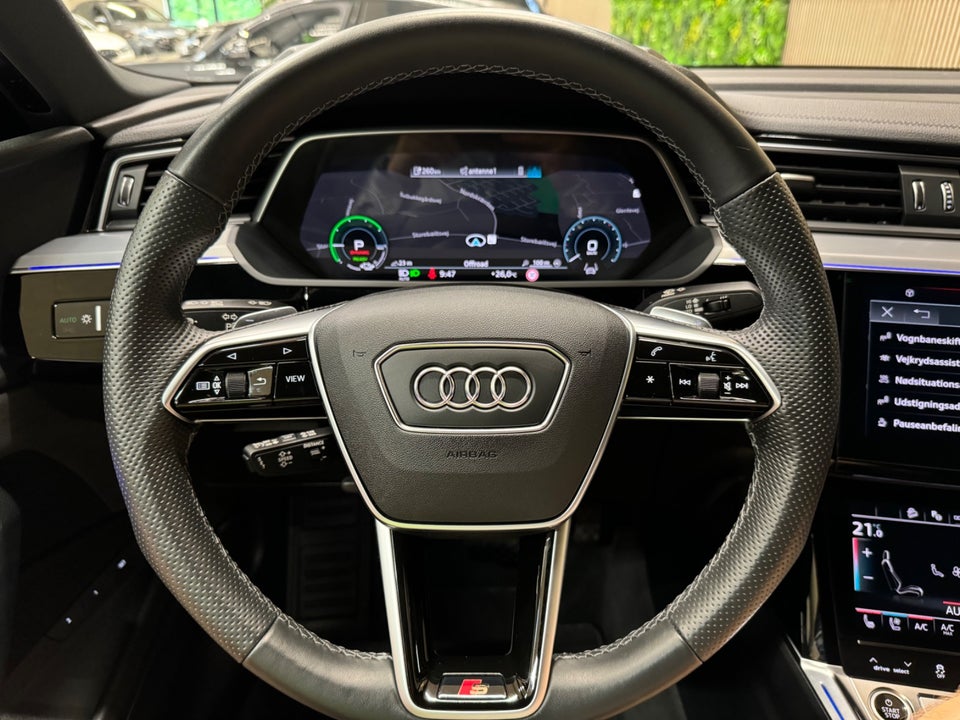 Audi e-tron 55 S-line Sportback quattro 5d