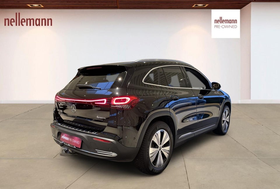 Mercedes EQA300 Progressive 4Matic 5d