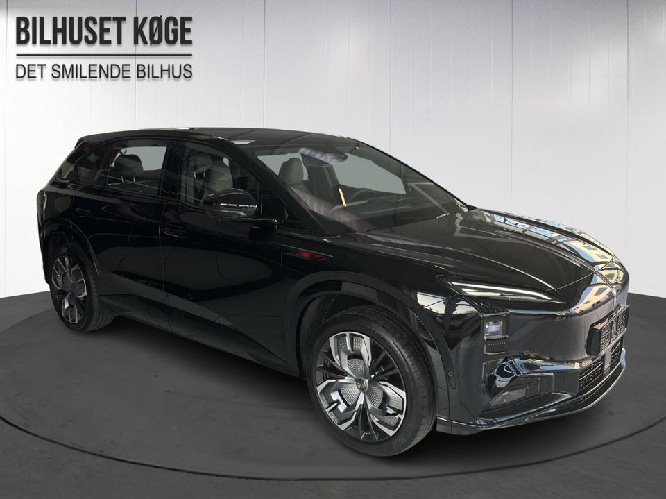 Hongqi EHS7 111 Performance 5d