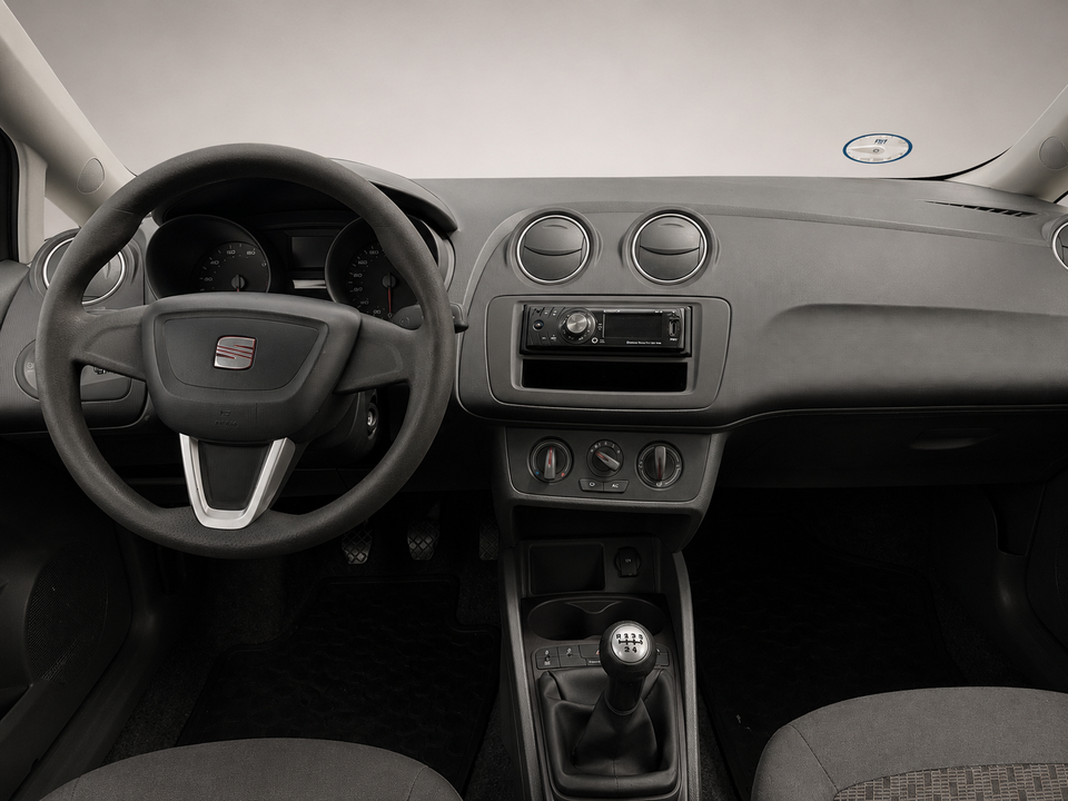 Seat Ibiza 1,4 16V 85 Reference 5d