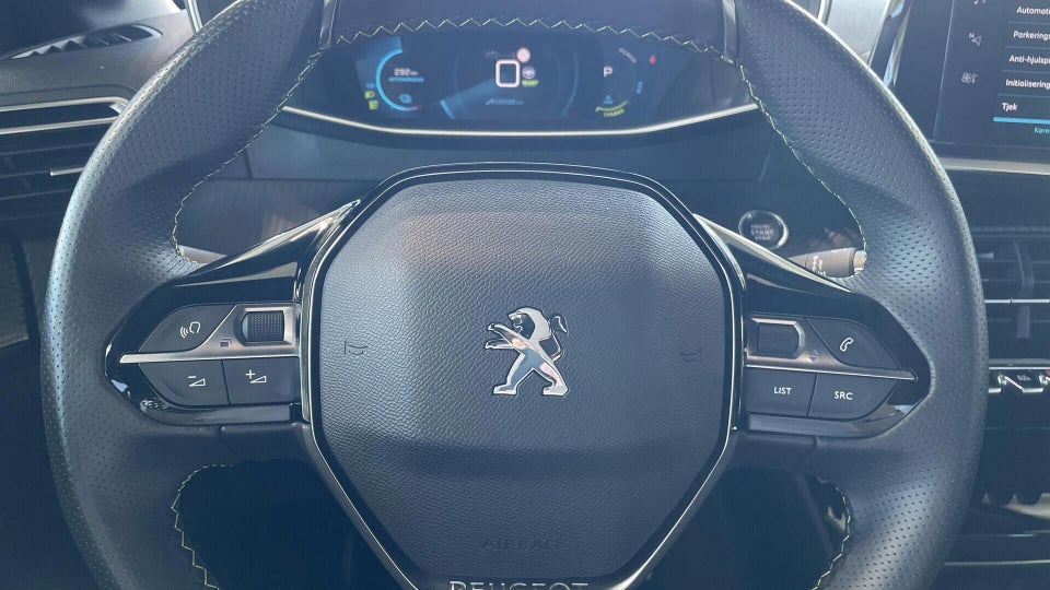 Peugeot e-208 50 GT 5d