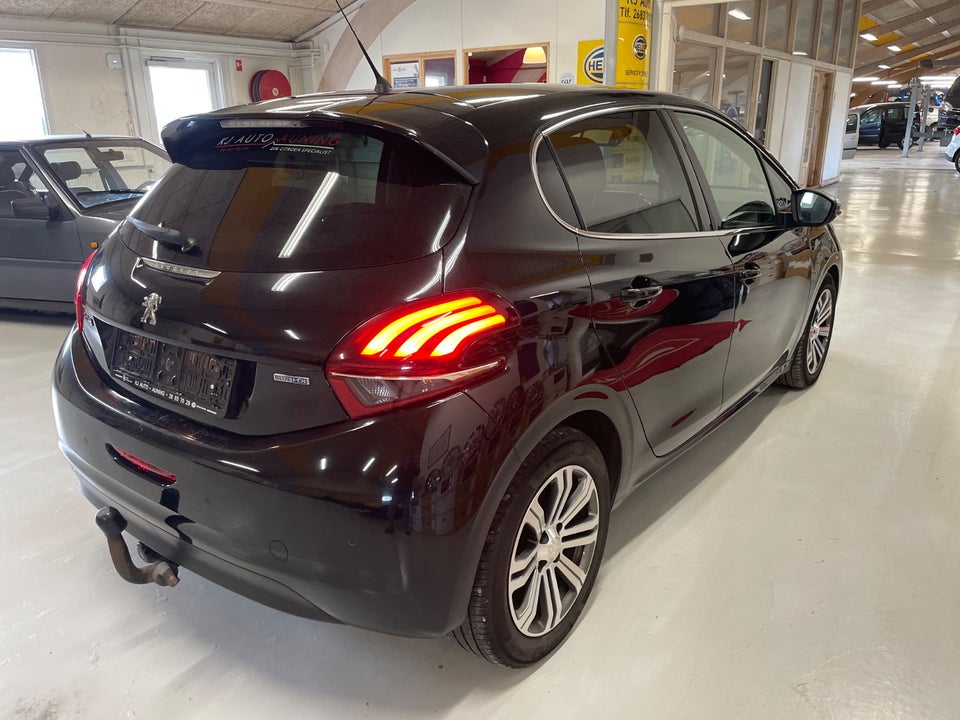 Peugeot 208 1,6 BlueHDi 100 Allure 5d