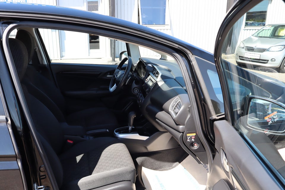 Honda Jazz 1,3 i-VTEC Elegance CVT 5d