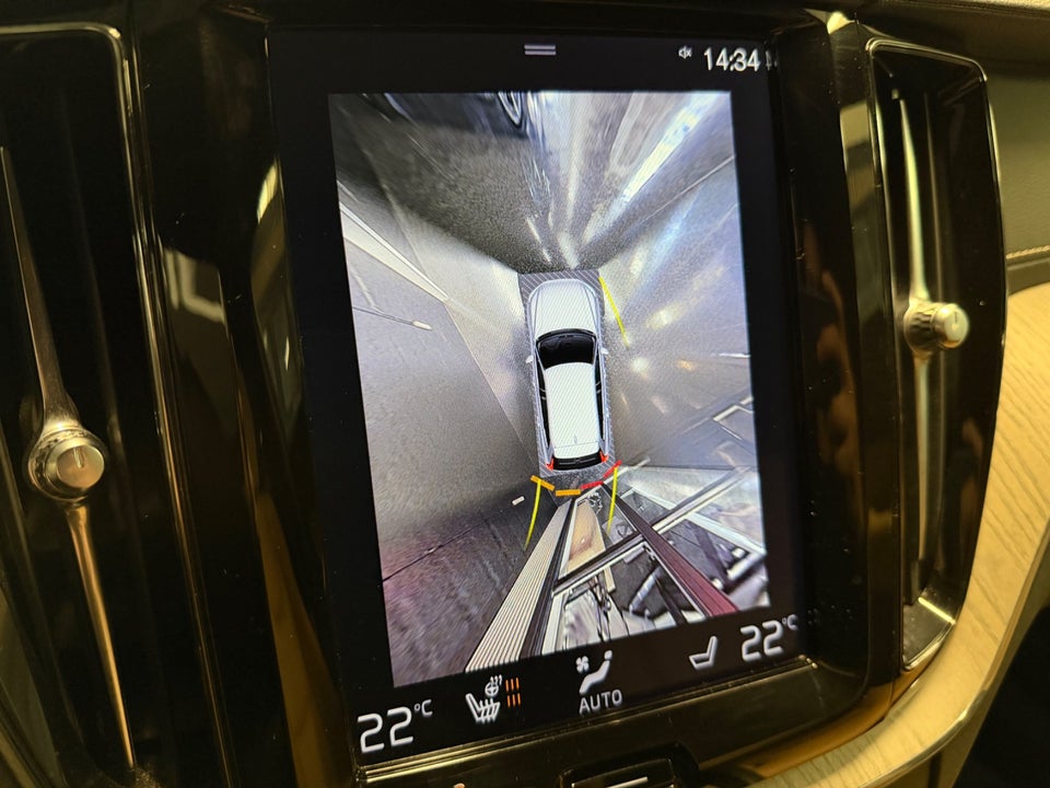 Volvo XC60 2,0 B4 197 Inscription aut. AWD 5d 2020 — billede 16 af 18