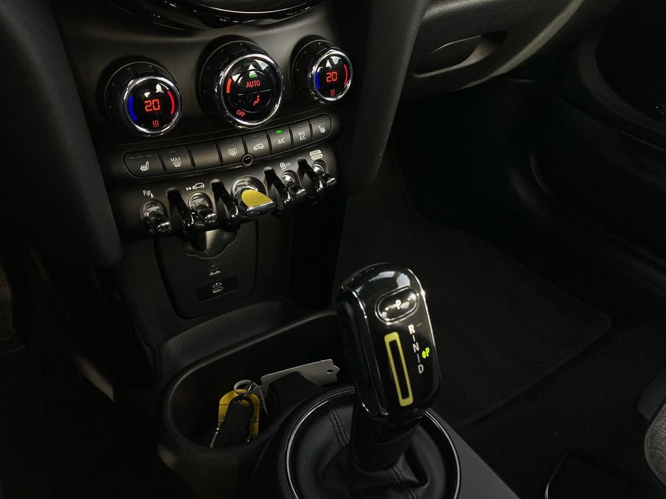 MINI Cooper SE Camden Edition 3d