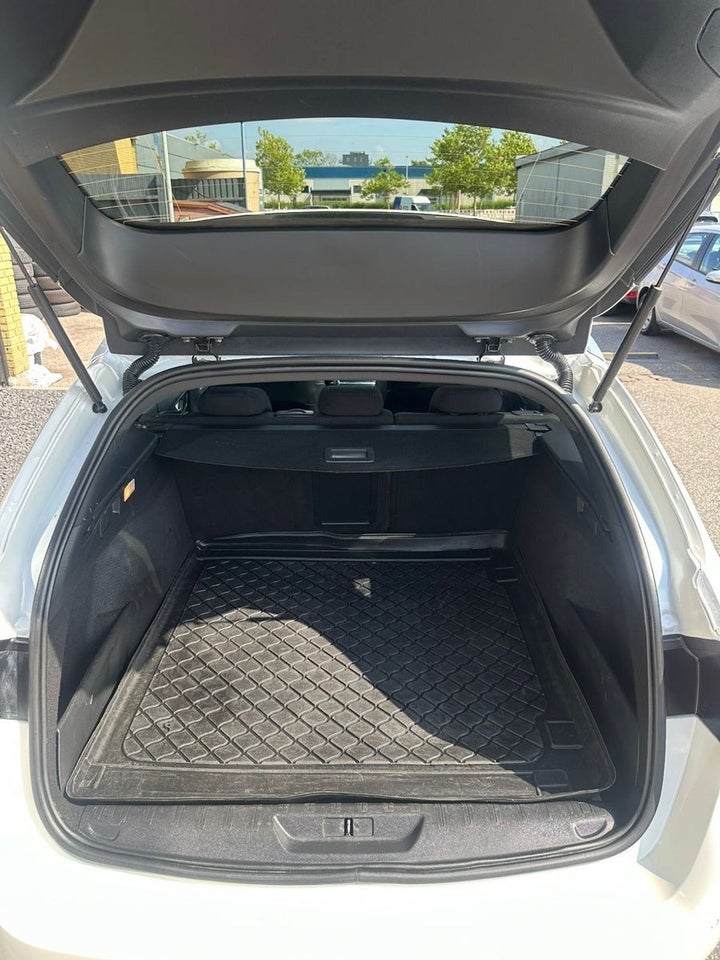 Peugeot 308 1,2 PureTech 130 GT Line EAT8 5d