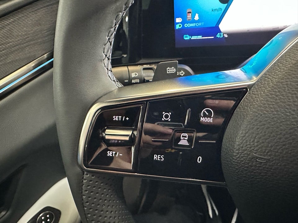 Renault Scenic E-Tech 87 Iconic 5d