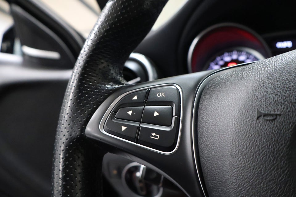 Mercedes GLA250 2,0 aut. 4Matic 5d