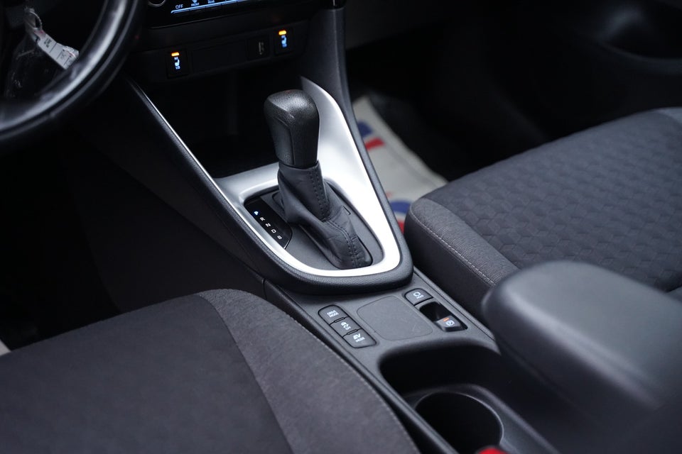 Toyota Yaris 1,5 Hybrid H3 e-CVT 5d