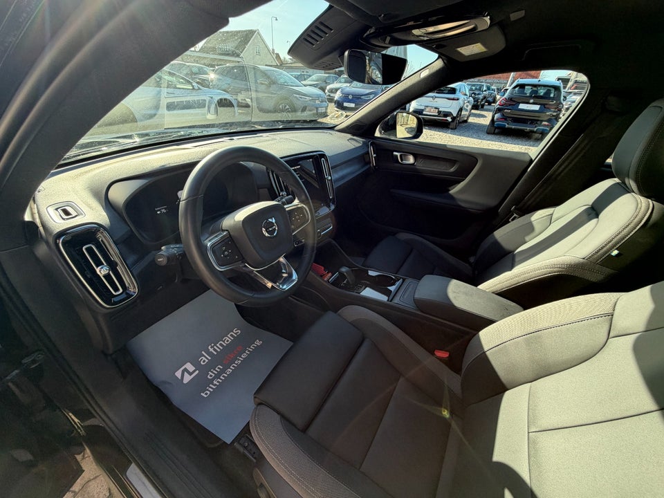 Volvo XC40 P6 ReCharge Core 5d