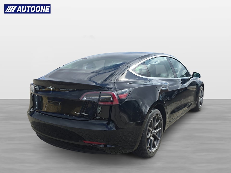 Tesla Model 3 Long Range AWD 4d