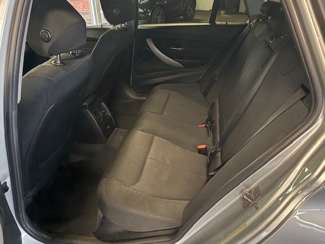 BMW 318d 2,0 Touring aut. 5d