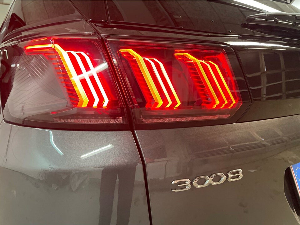 Peugeot 3008 1,6 Hybrid Allure Pack Limited EAT8 5d