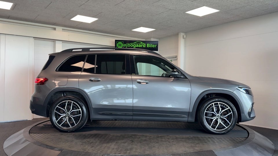 Mercedes EQB250 AMG Line 5d