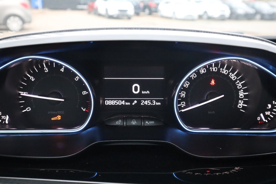 Peugeot 2008 1,2 e-THP 110 Desire Sky EAT6 5d