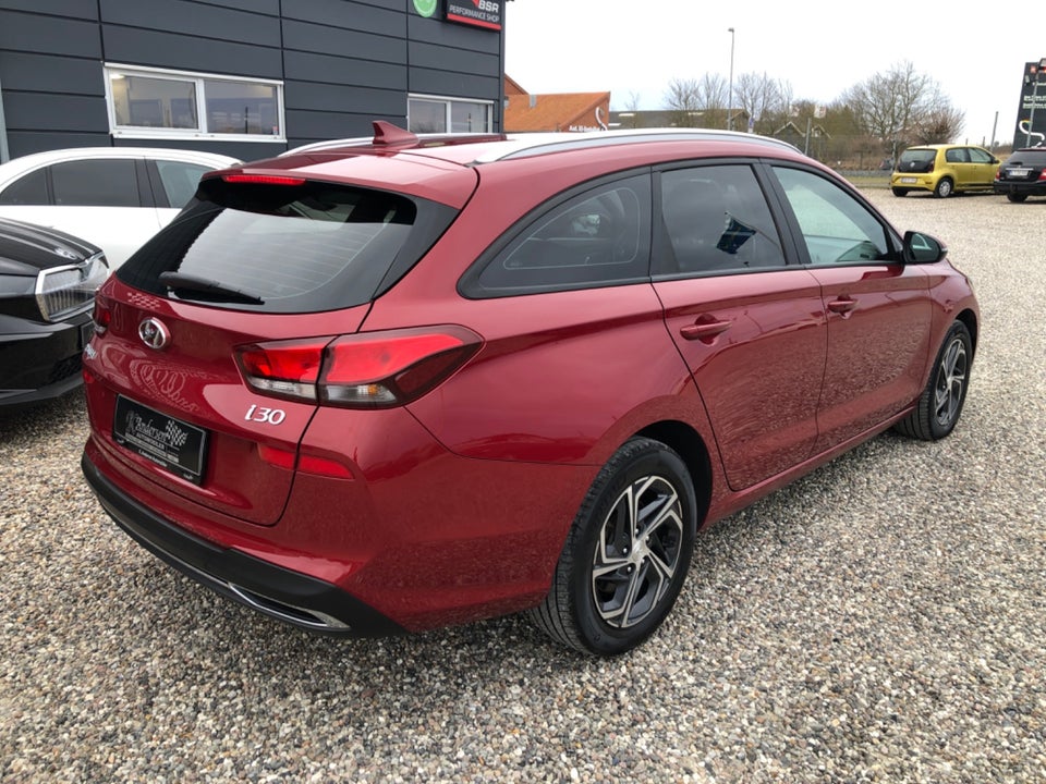 Hyundai i30 1,0 T-GDi Essential stc. DCT 5d