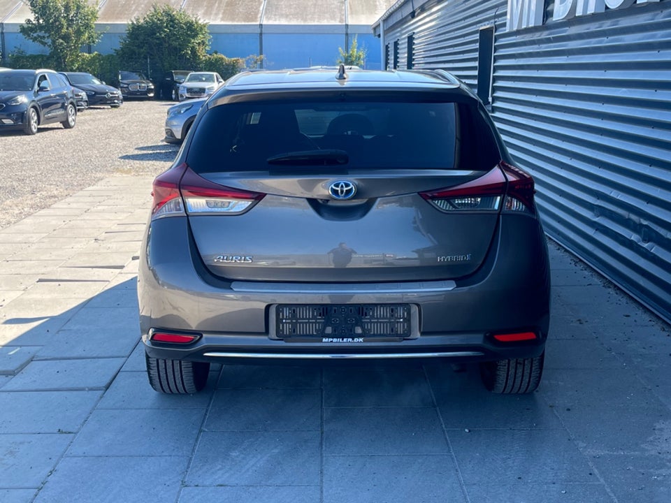 Toyota Auris 1,8 Hybrid H2 Selected CVT 5d