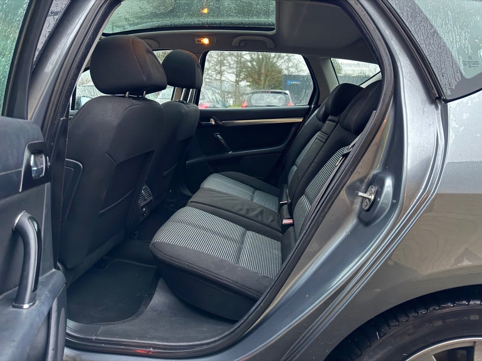 Peugeot 407 1,6 HDi 110 Premium SW 5d