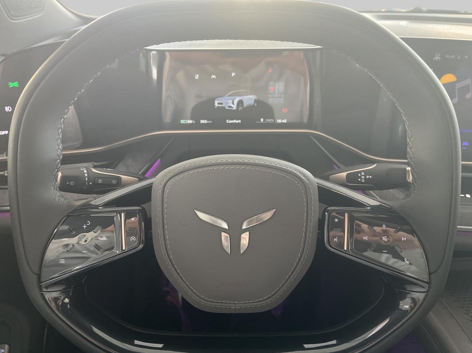 Hongqi EHS7 111 Performance 5d