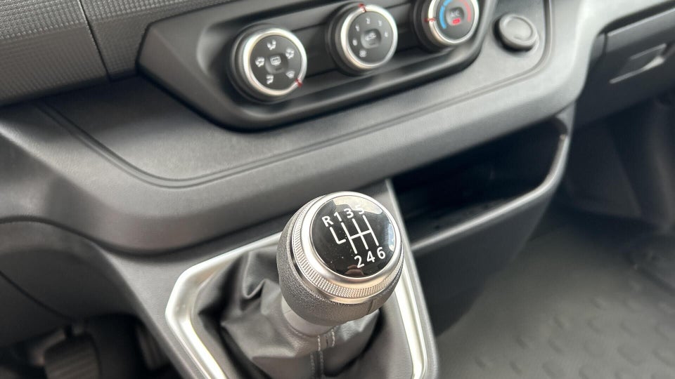 Renault Trafic 2,0 dCi 130 L2H1 Tekno