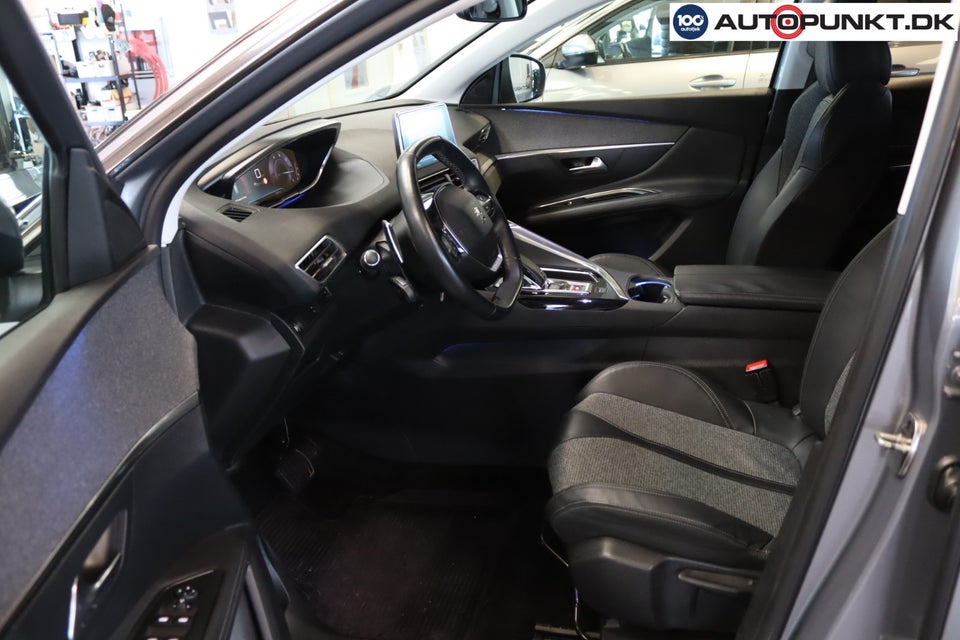 Peugeot 3008 1,6 BlueHDi 120 Allure EAT6 5d