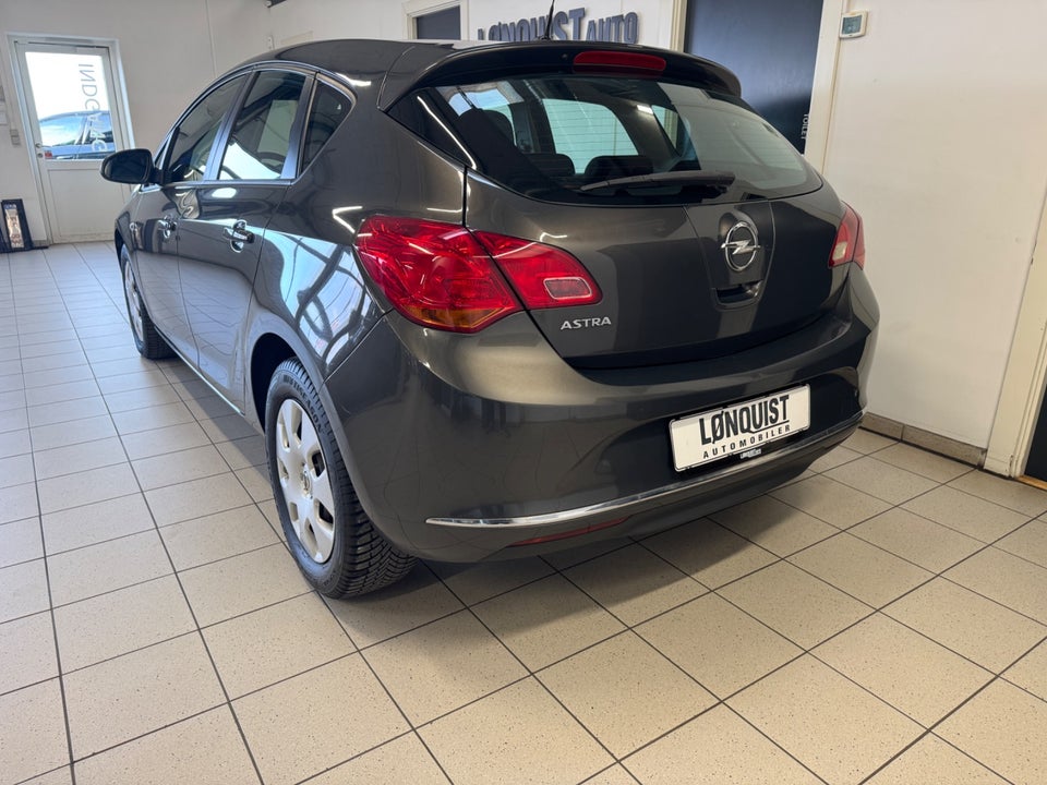 Opel Astra 1,4 100 Limited 5d