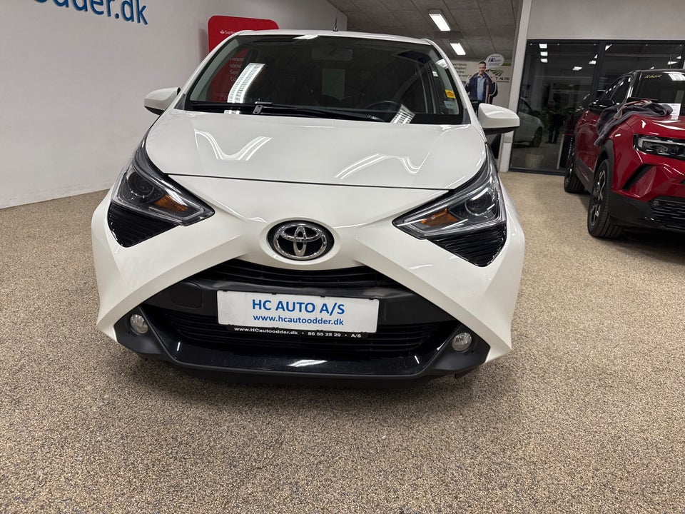 Toyota Aygo 1,0 VVT-i x-press 5d