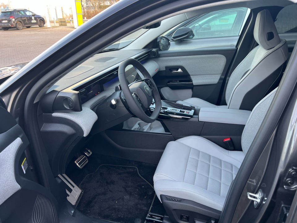 Citroën ë-C5 Aircross 80 VTR Sport 5d