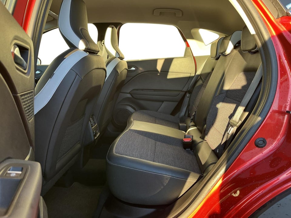 Renault Captur 1,6 E-Tech Intens 5d