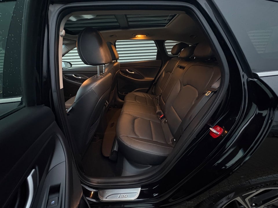 Hyundai i30 1,6 CRDi mHEV Advanced DCT 5d