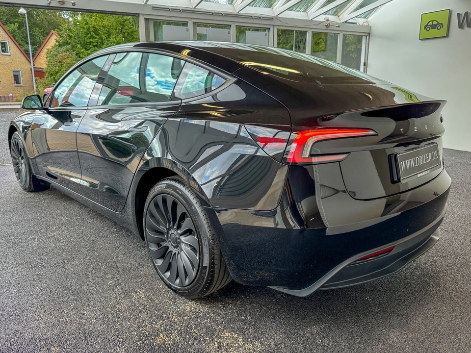 Tesla Model 3 RWD 4d
