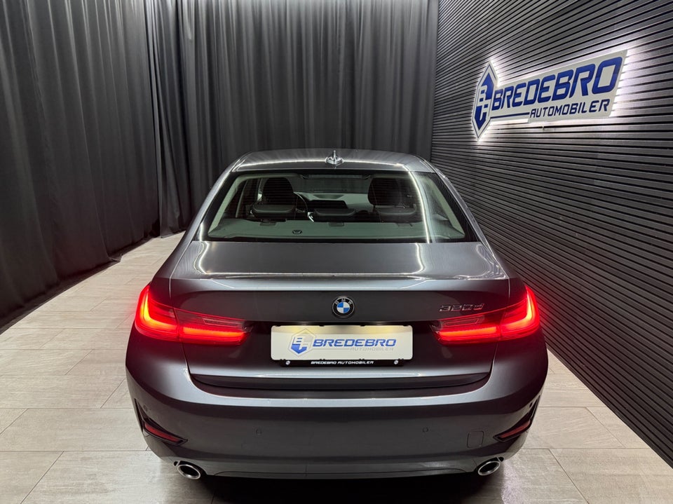 BMW 320d 2,0 Sport Line aut. 4d