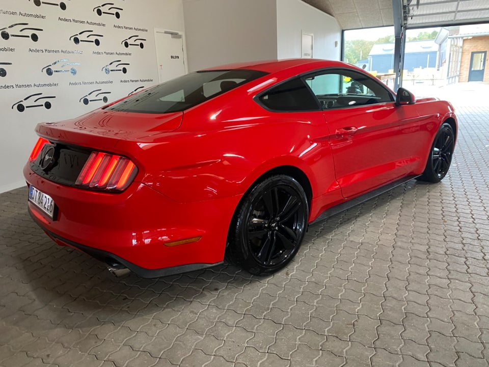 Ford Mustang 2,3 EcoBoost Fastback 2d