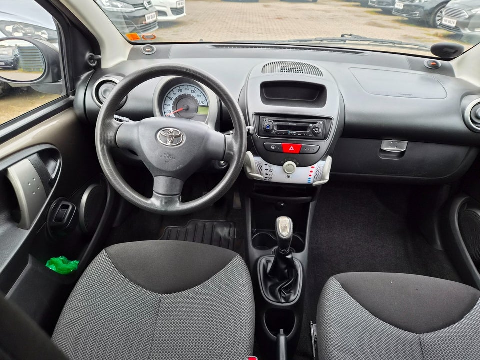 Toyota Aygo 1,0 VVT-i T1 5d