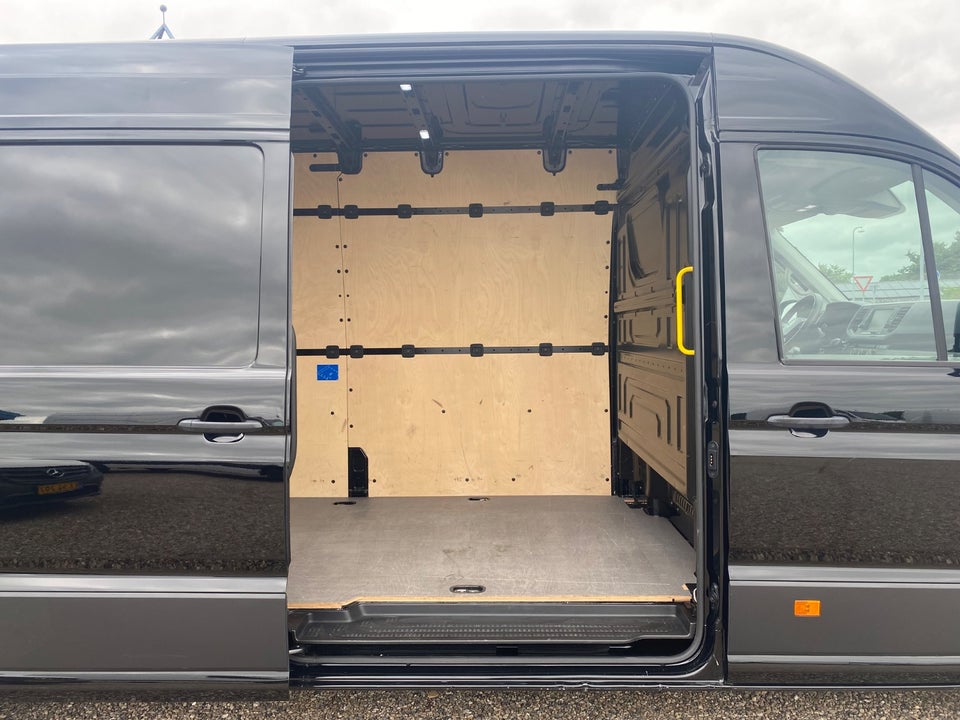 VW Crafter 35 2,0 TDi 177 Kassevogn L4H3 aut.