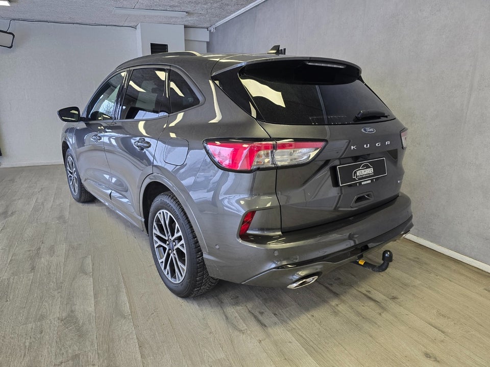Ford Kuga 2,5 PHEV ST-Line X CVT 5d