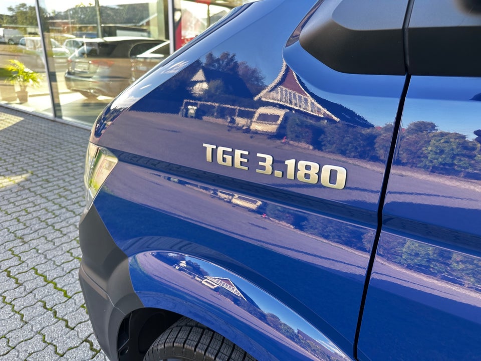 MAN TGE 2,0 2.180 Kassevogn L3H3 aut. FWD