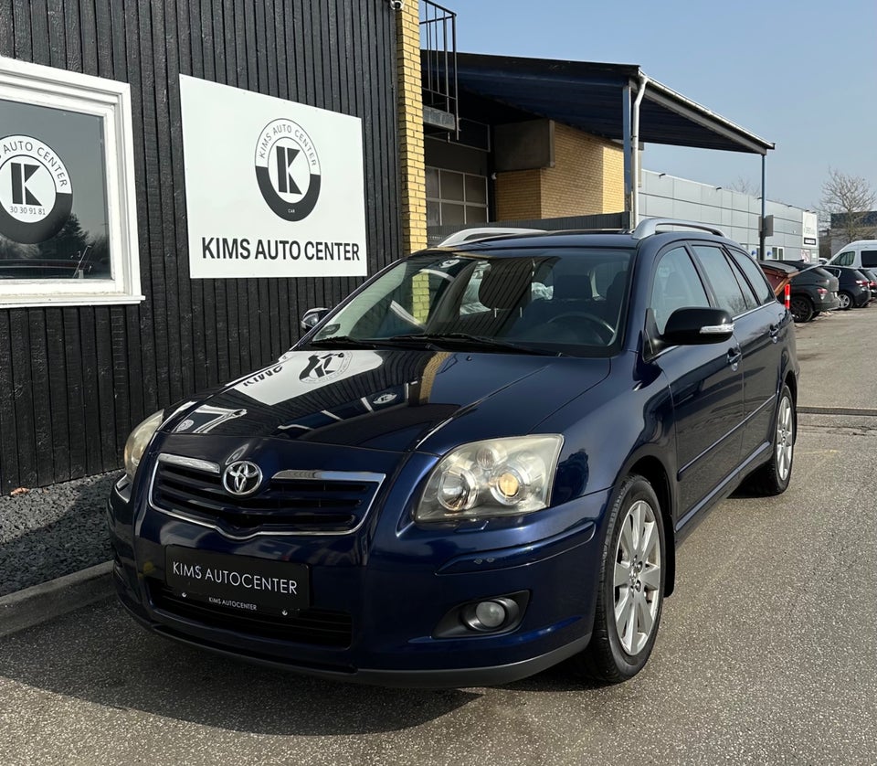 Toyota Avensis 2,0 D-4D Sol stc. 5d